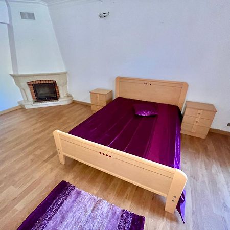 Ferienwohnung Quarto Boa Localizacao Com Cozinha E Casa De Banho Caparica Exterior foto