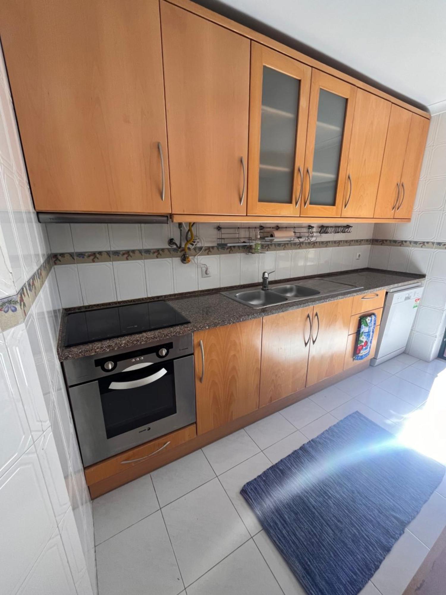 Ferienwohnung Quarto Boa Localizacao Com Cozinha E Casa De Banho Caparica Exterior foto