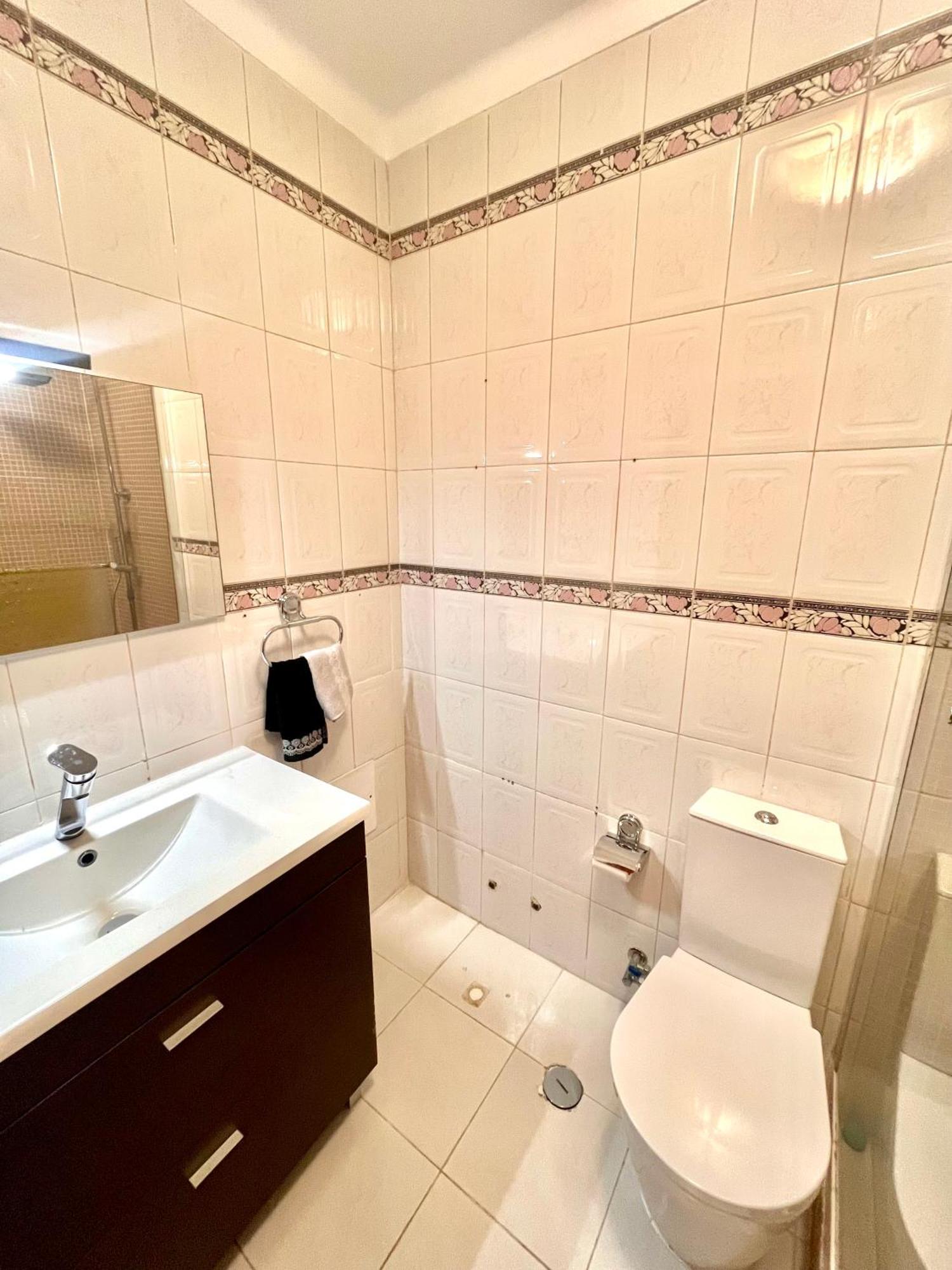 Ferienwohnung Quarto Boa Localizacao Com Cozinha E Casa De Banho Caparica Exterior foto